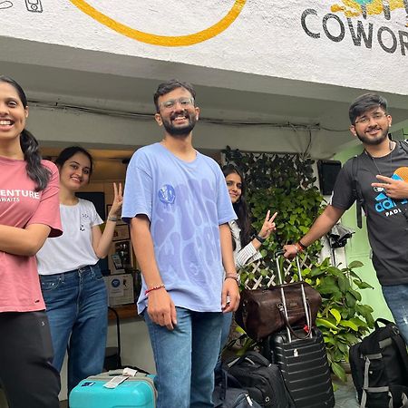 Hoshtel99 - Prime - Stay, Cowork And Cafe プネ エクステリア 写真