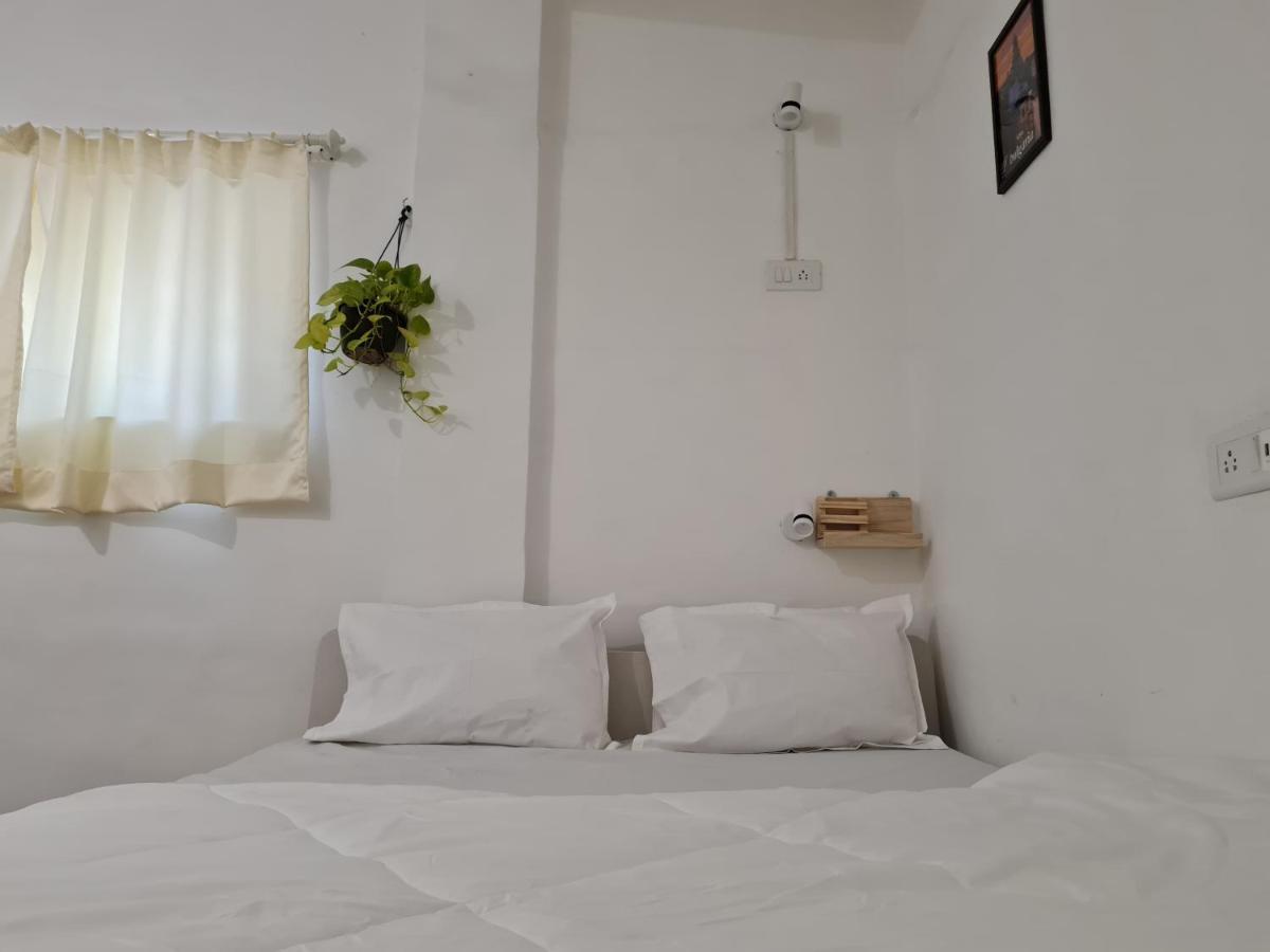 Hoshtel99 - Prime - Stay, Cowork And Cafe プネ エクステリア 写真