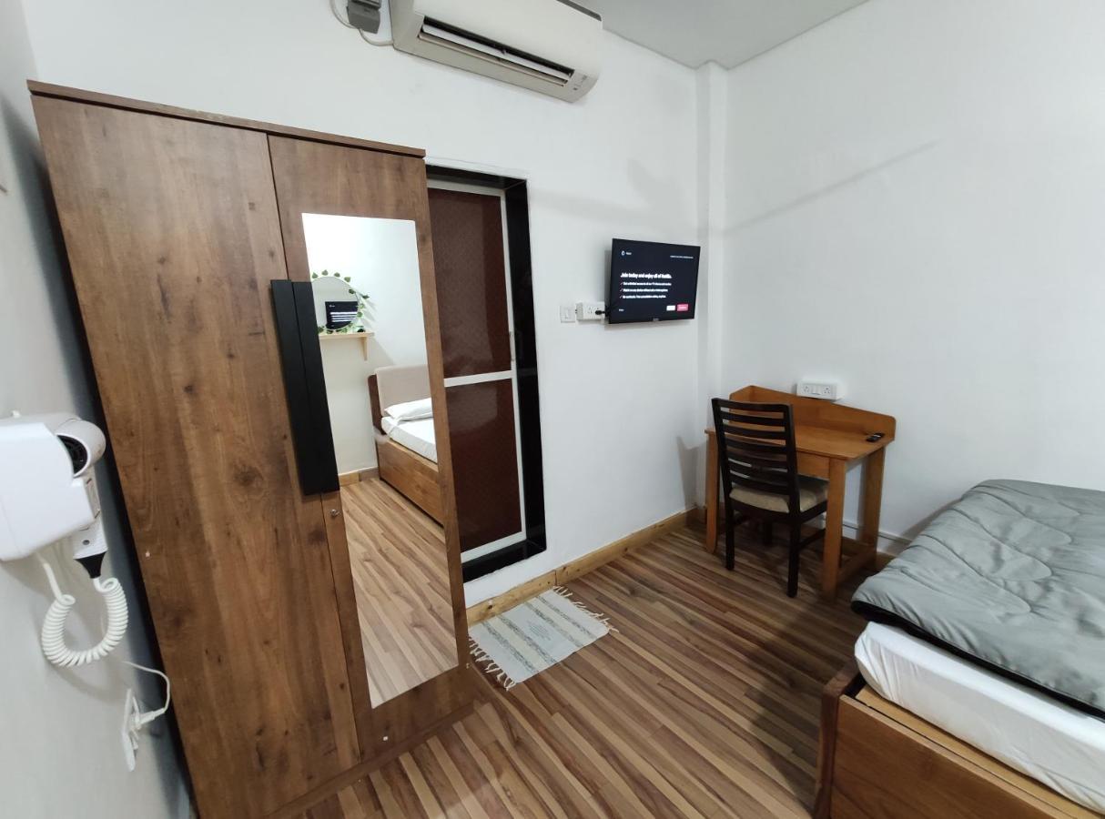 Hoshtel99 - Prime - Stay, Cowork And Cafe プネ エクステリア 写真